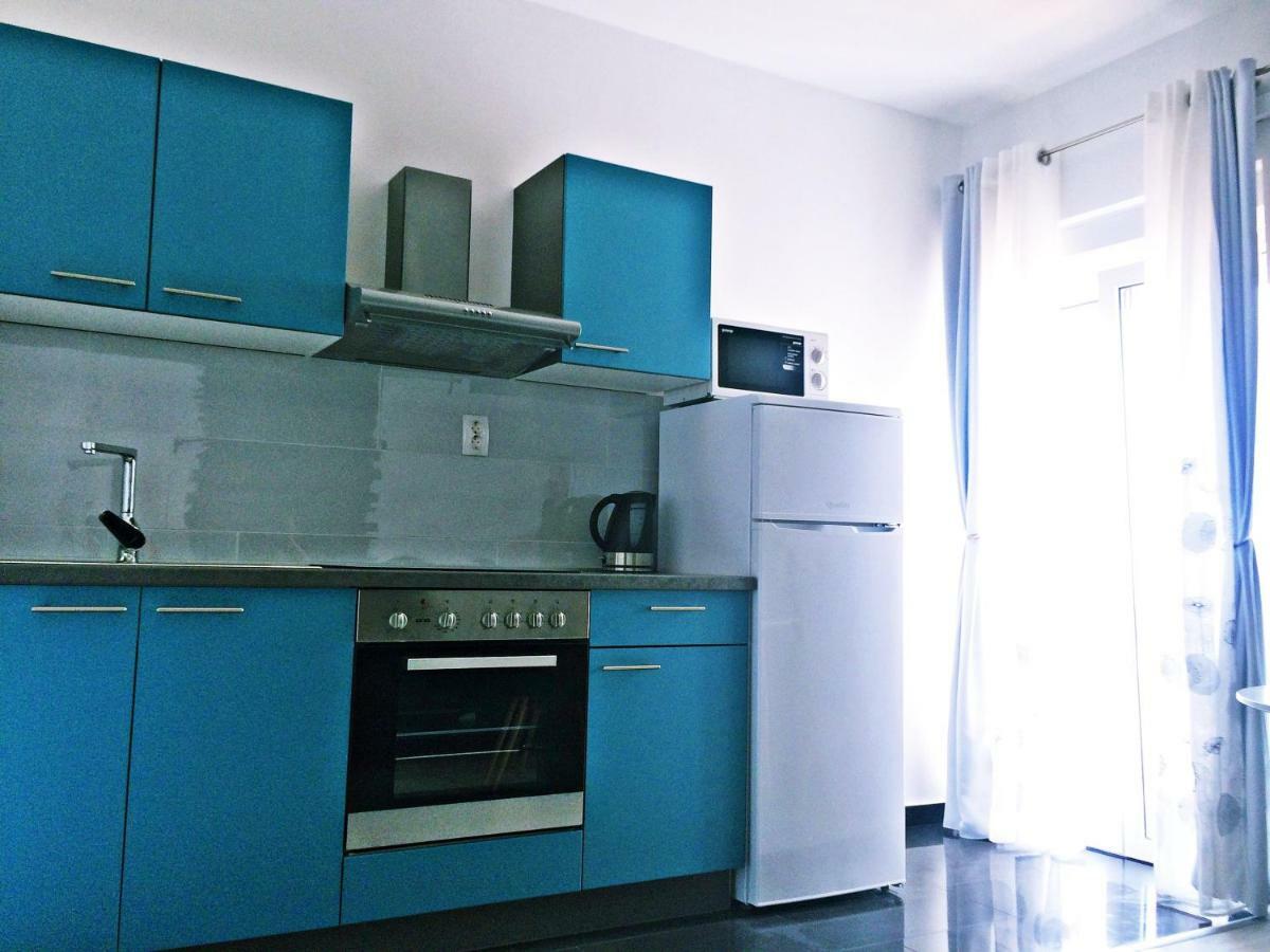 Ika Apartments บาร์บินเย ภายนอก รูปภาพ