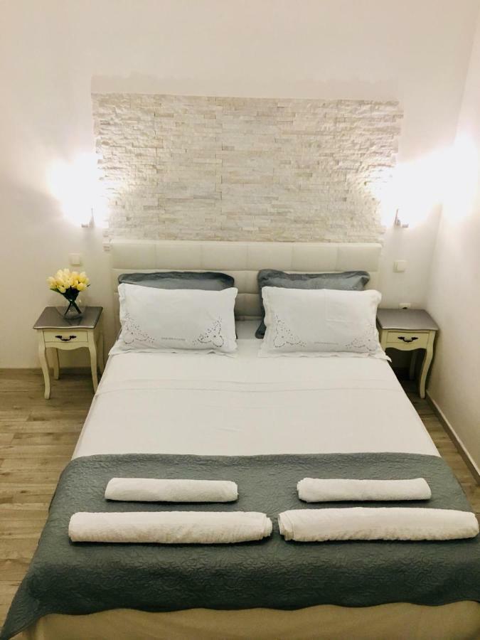 Ika Apartments บาร์บินเย ภายนอก รูปภาพ